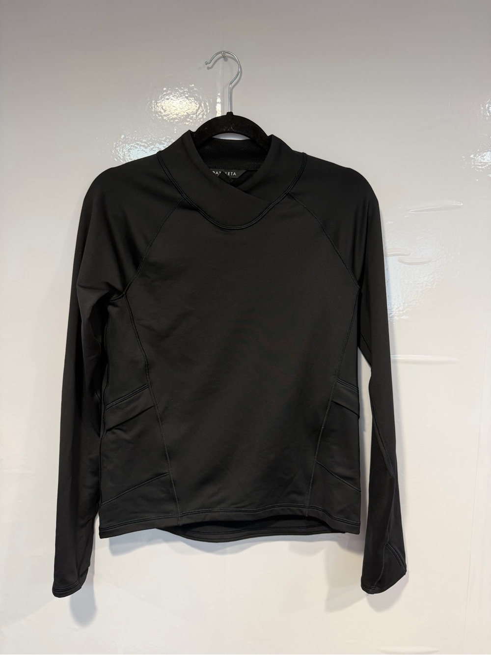 Black Long Sleeve Athleta Pocket keep warm Athletic‎ Top